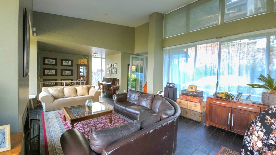 6 Bedroom Property for Sale in Kosmos Ridge North West